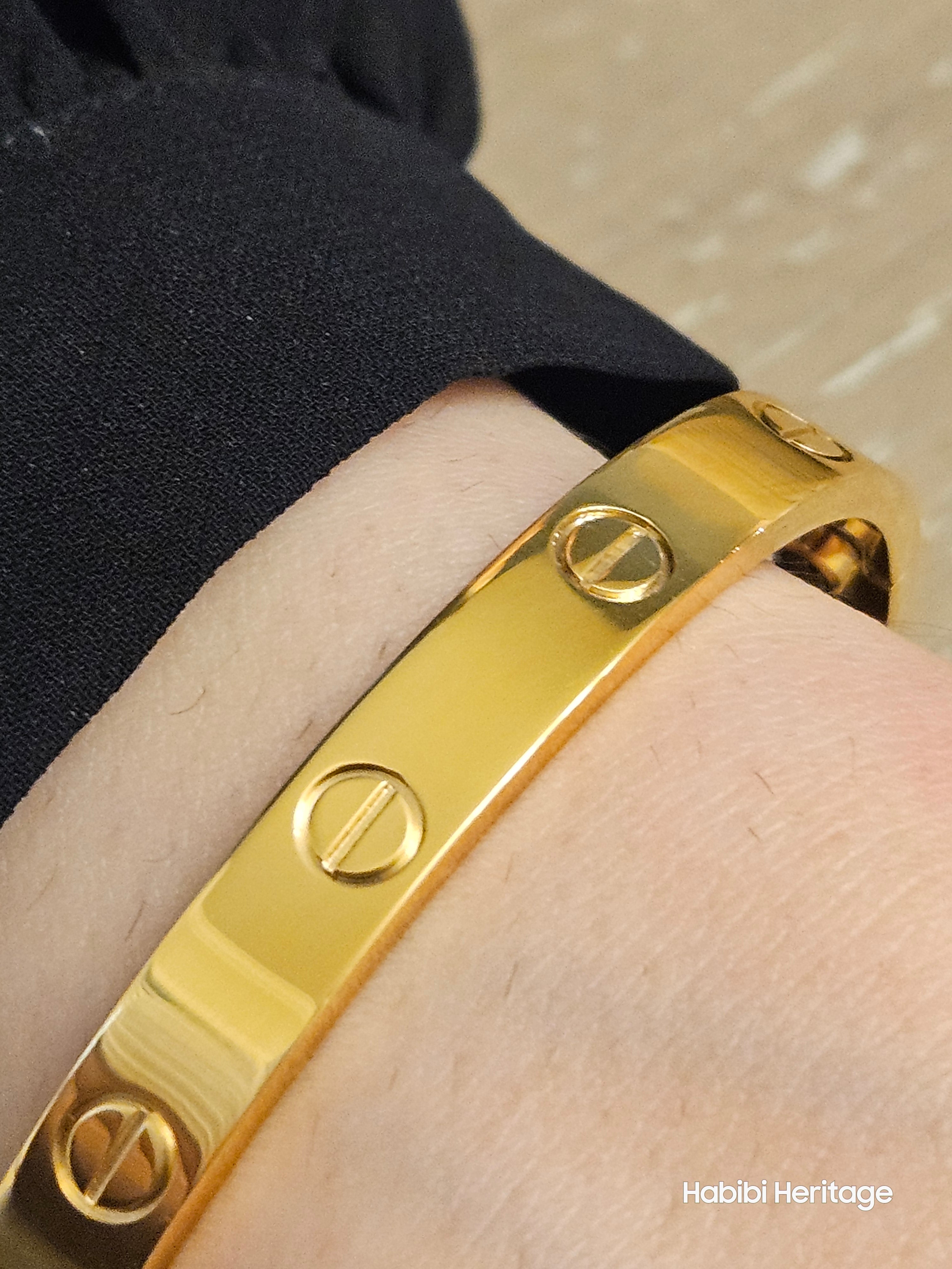 Bracelet with Screwdriver