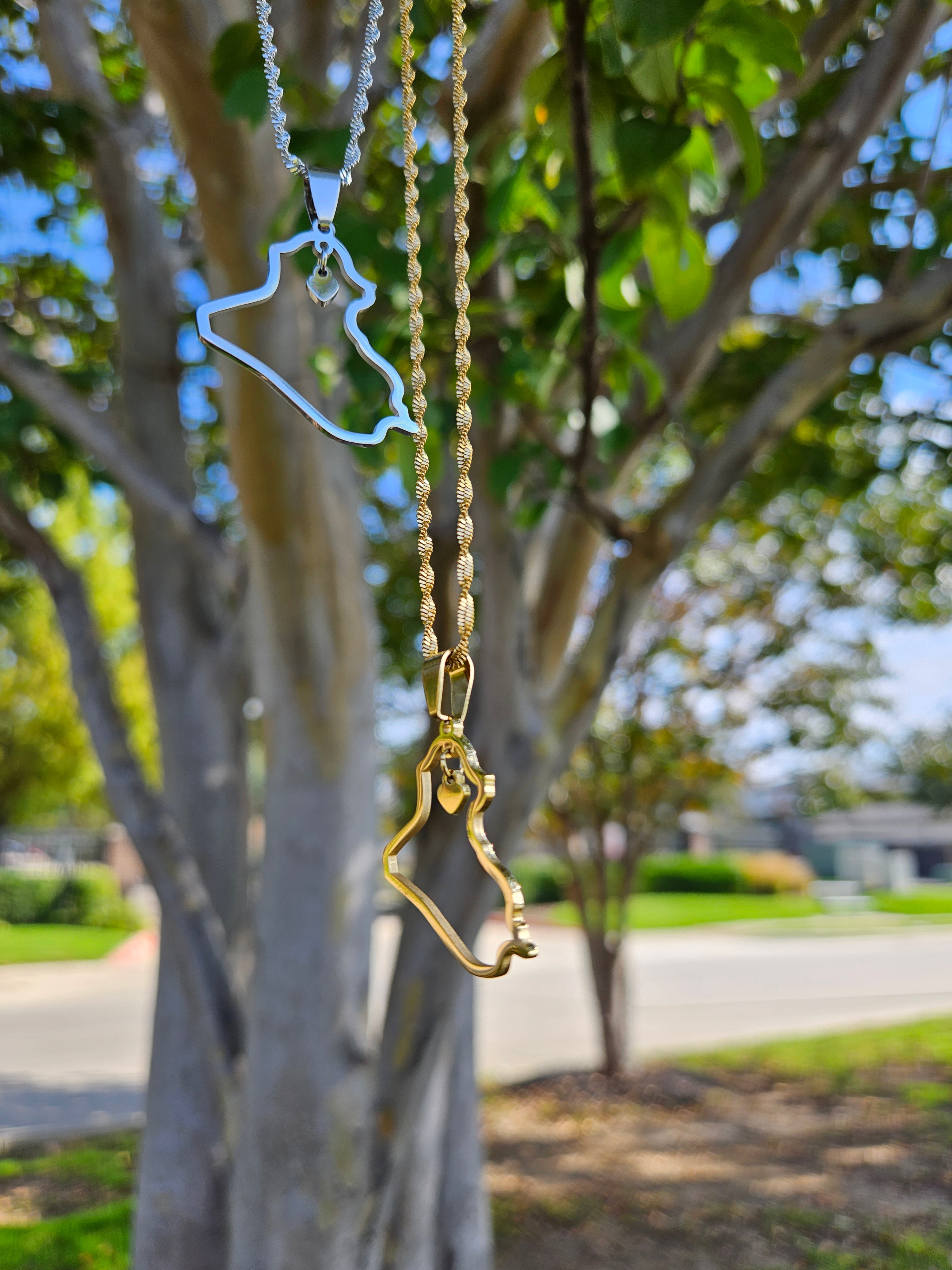 Iraq with Heart Necklace - Habibi Heritage