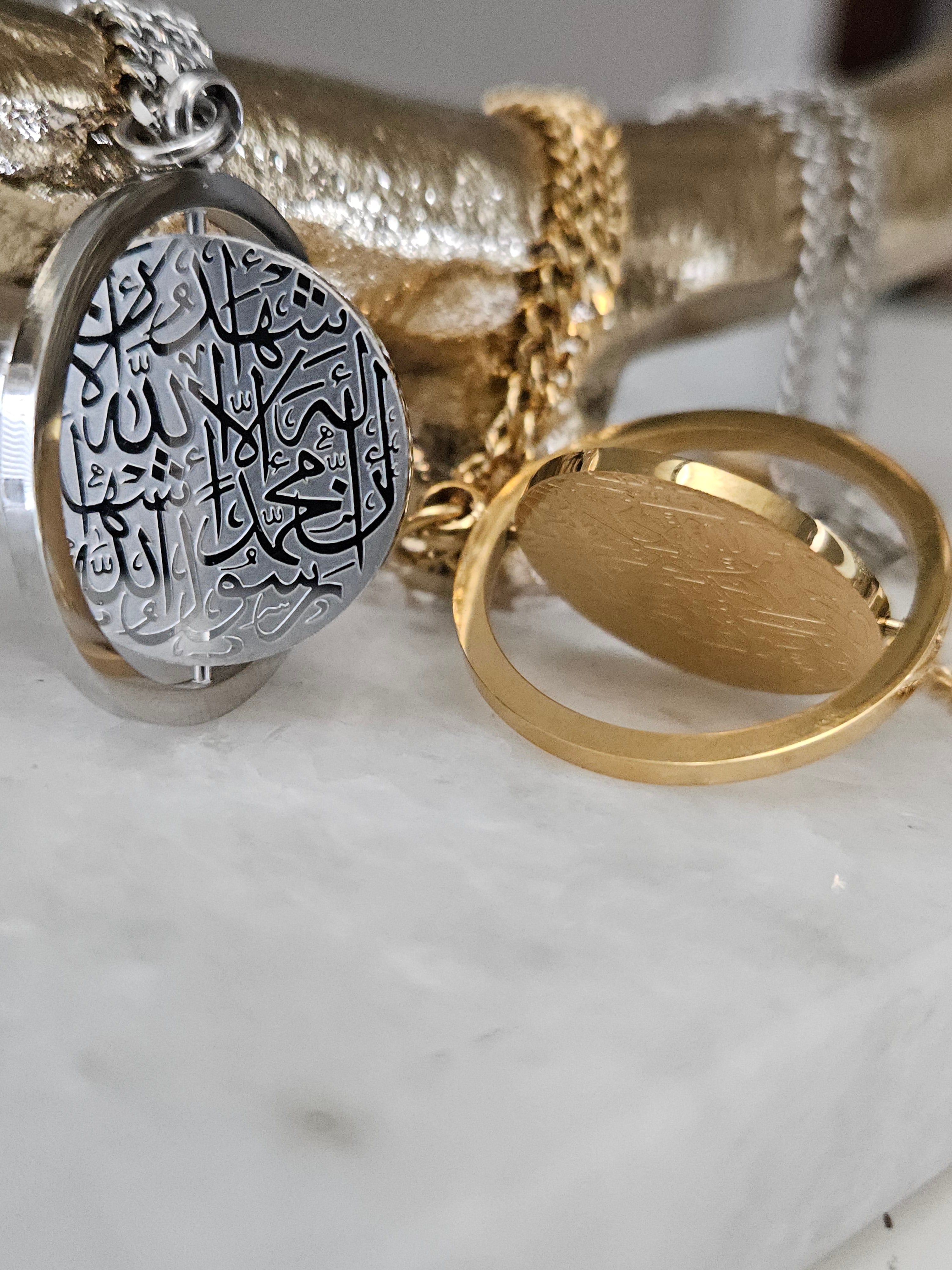 Shahada Spinning Pendent Necklace - 18k Gold- Plated Stainless Steel Islamic Jewelry