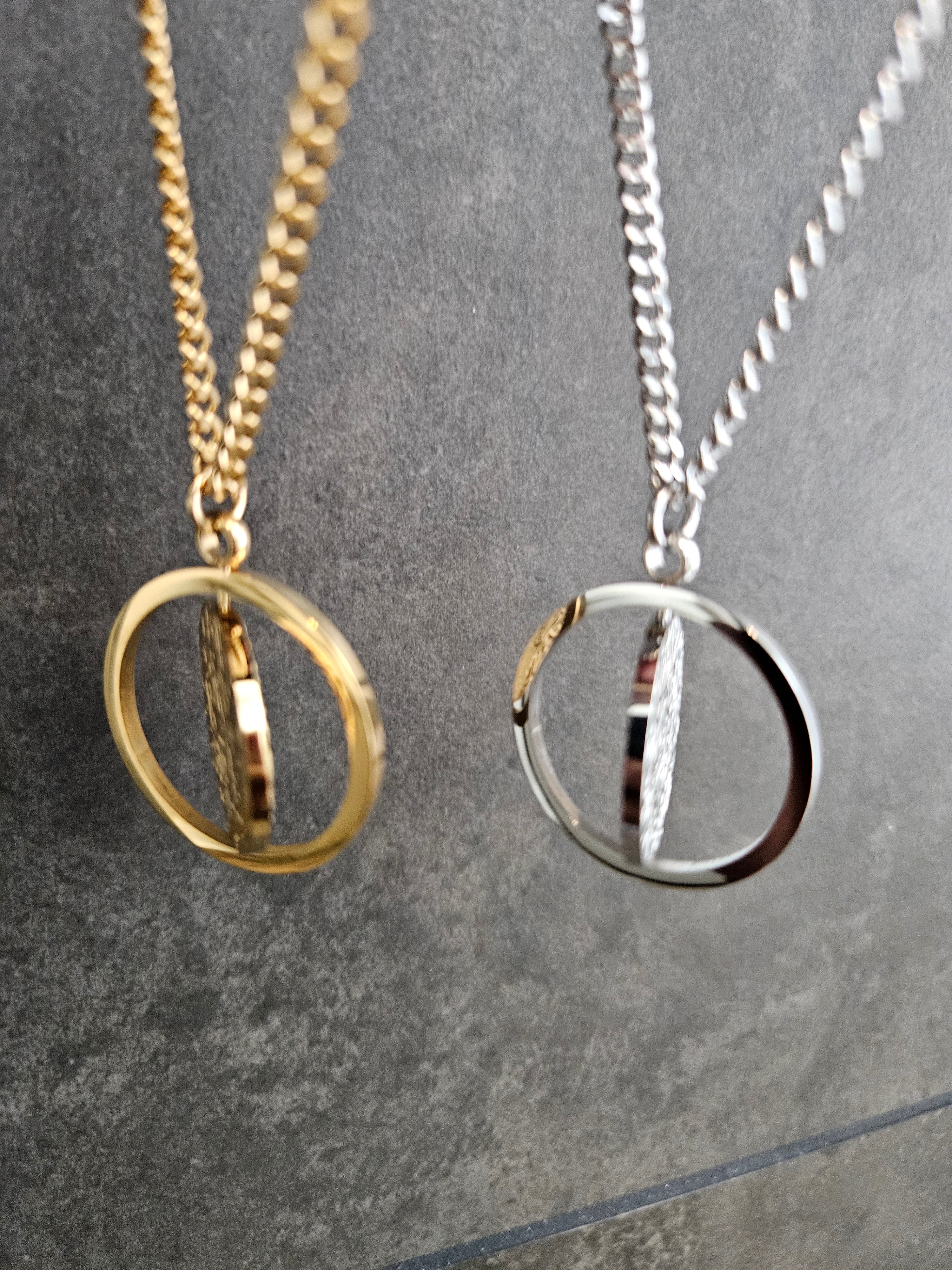 Shahada Spinning Pendent Necklace - 18k Gold- Plated Stainless Steel Islamic Jewelry