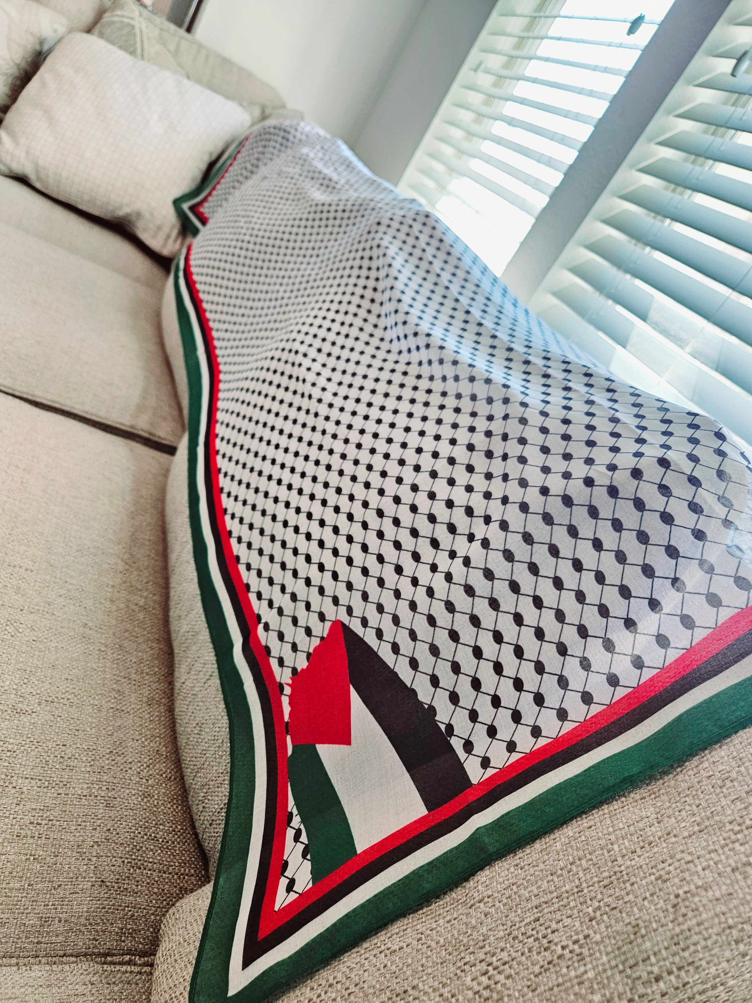 Palestine Keffiyeh Scarf - Lightweight - 65x28 Inches - Habibi Heritage
