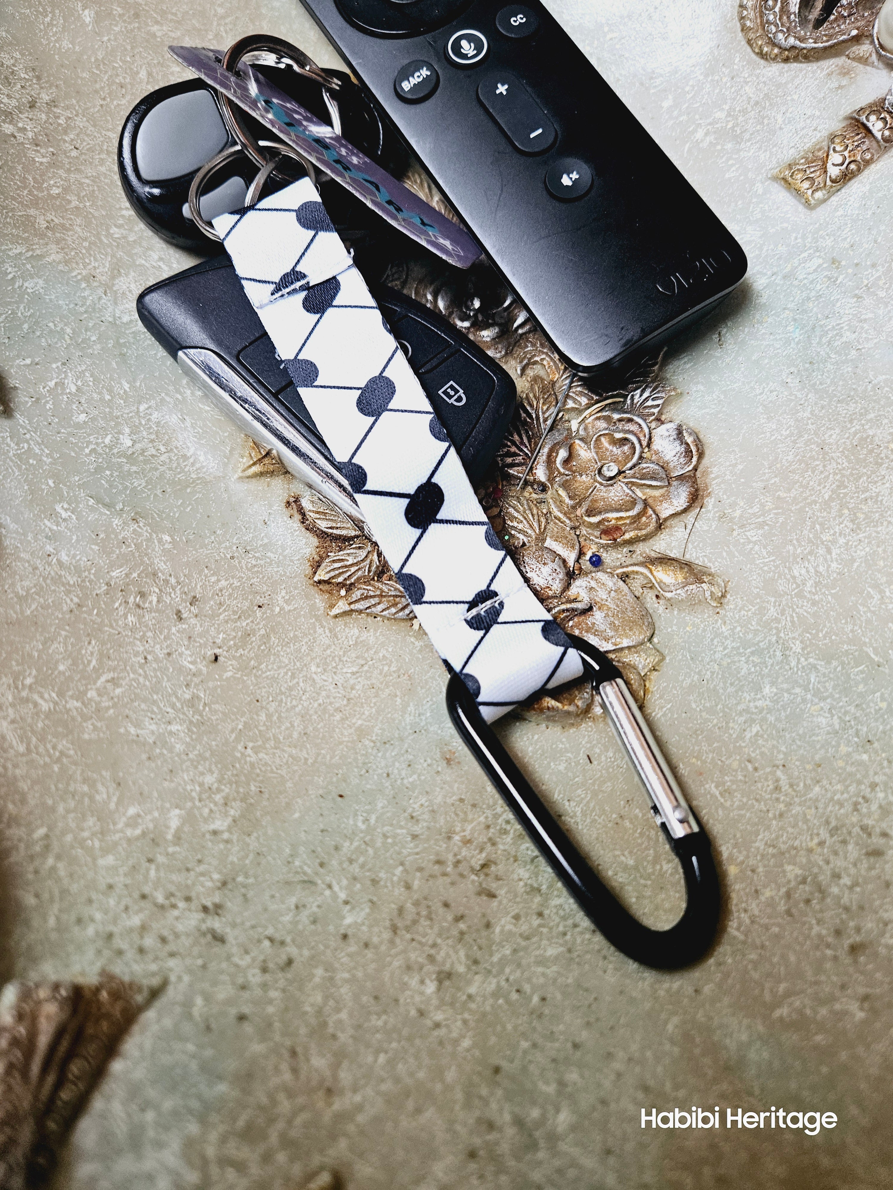 Keffiyeh Keychain - Kufiya Keyring - Habibi Heritage
