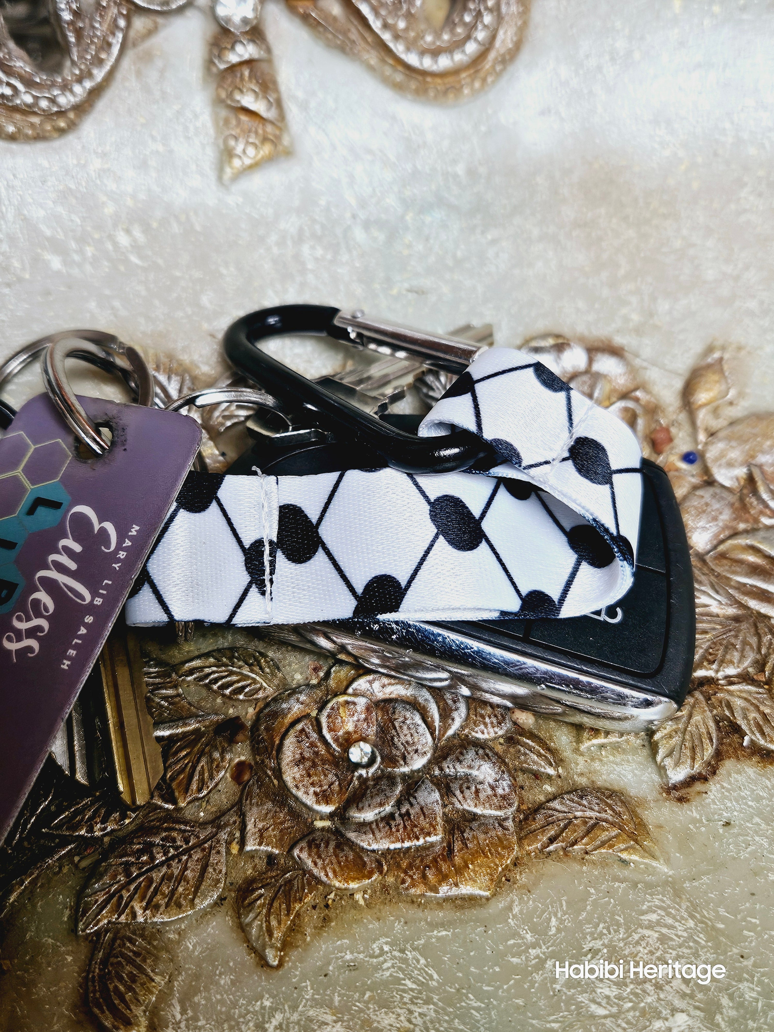 Keffiyeh Keychain - Kufiya Keyring - Habibi Heritage