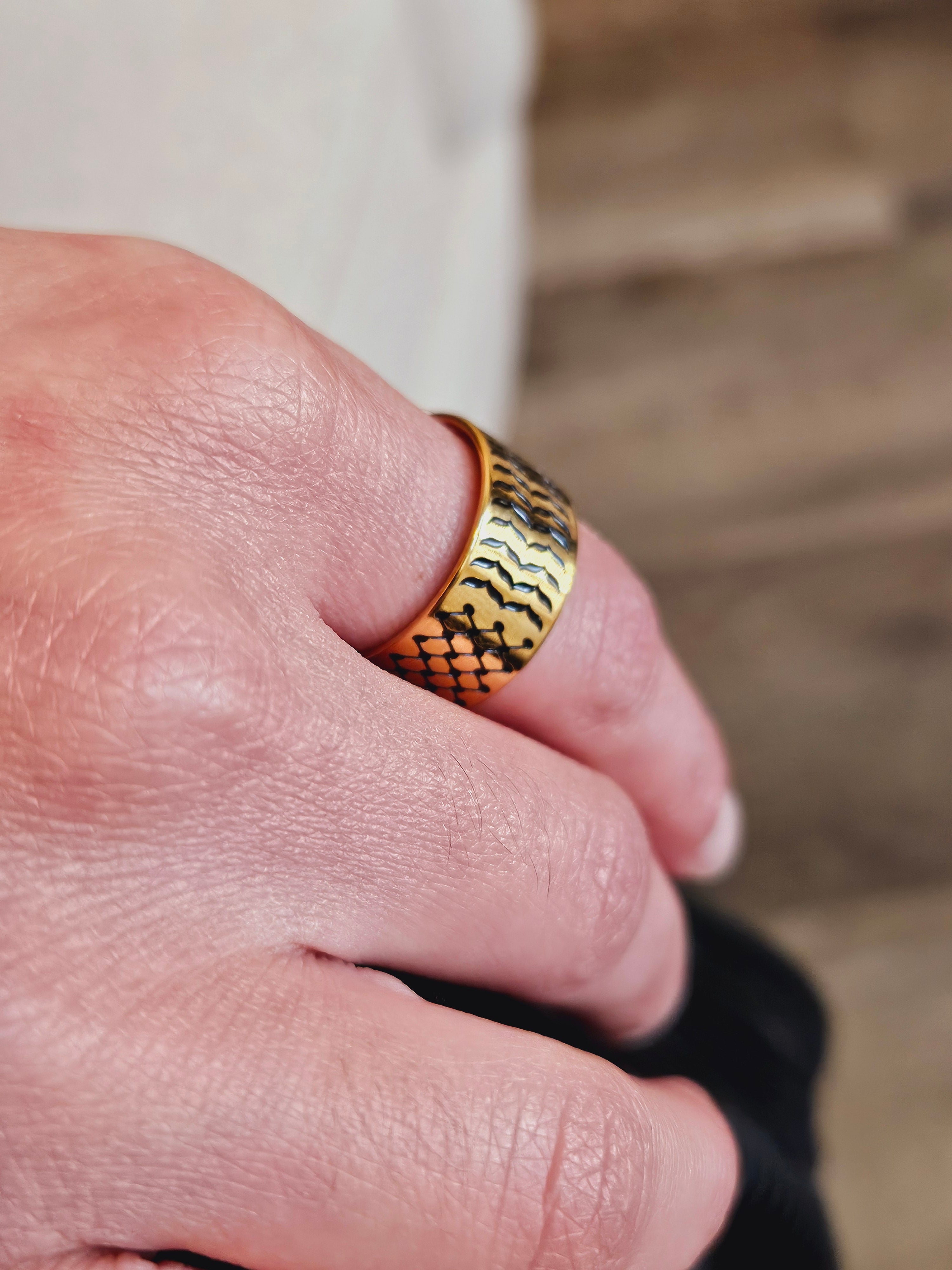 Keffiyeh Stainless Steel Ring – Bold & Cultural Statement