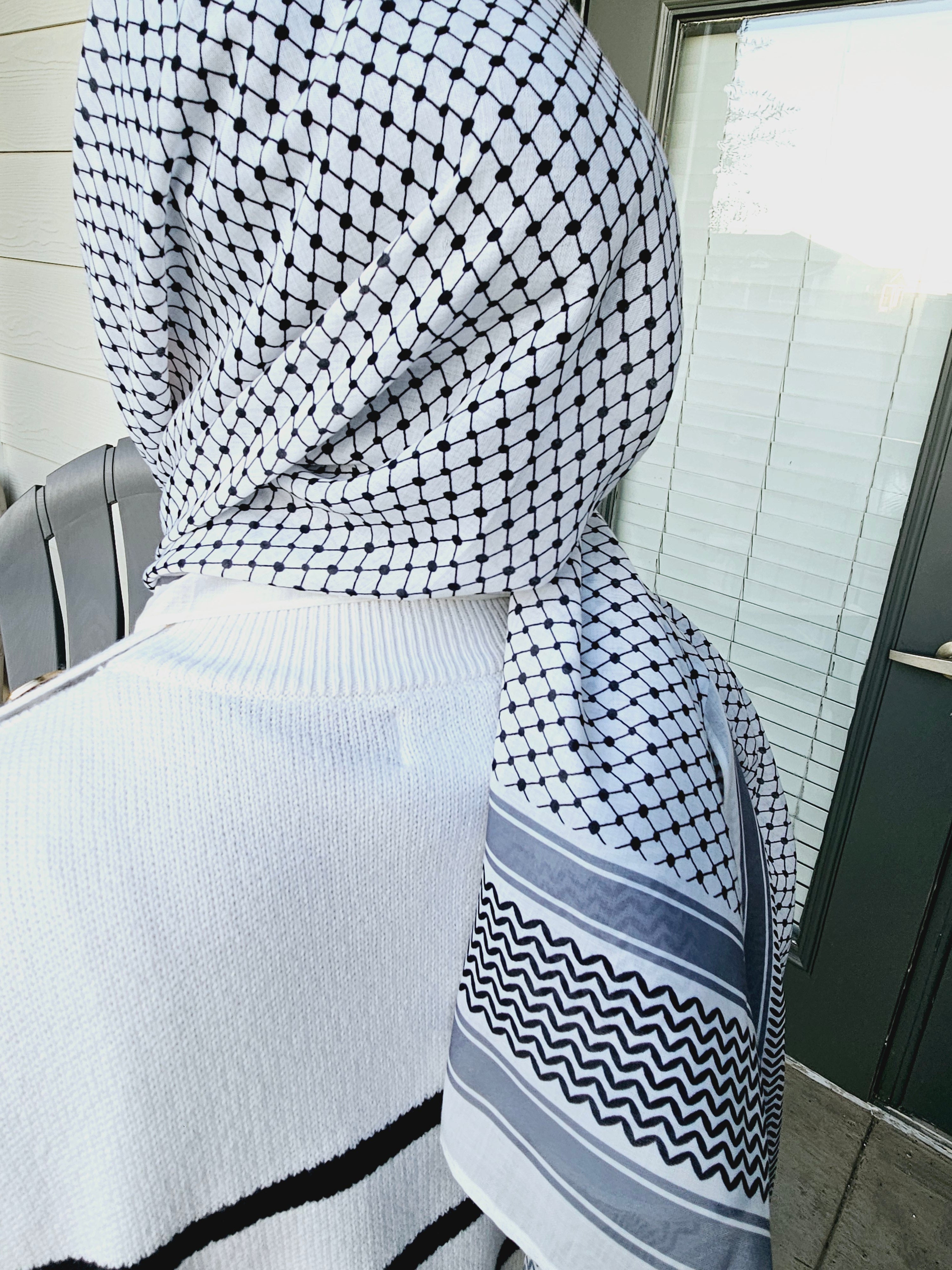 Keffiyeh Scarf - Lightweight - 65x28 Inches - Habibi Heritage