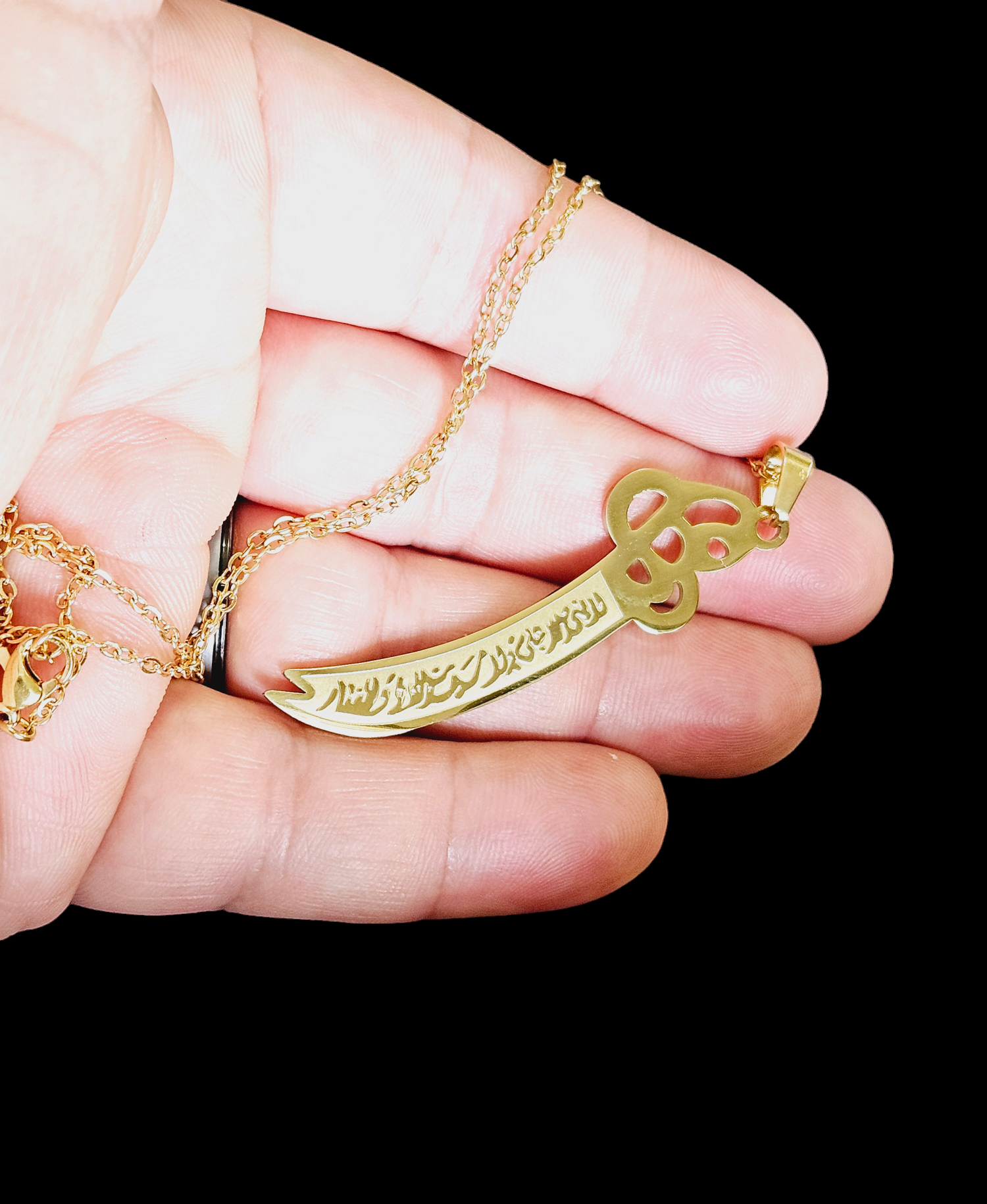 "There is no boy but Ali and no sword but Zulfiqar" Necklace - Habibi Heritage