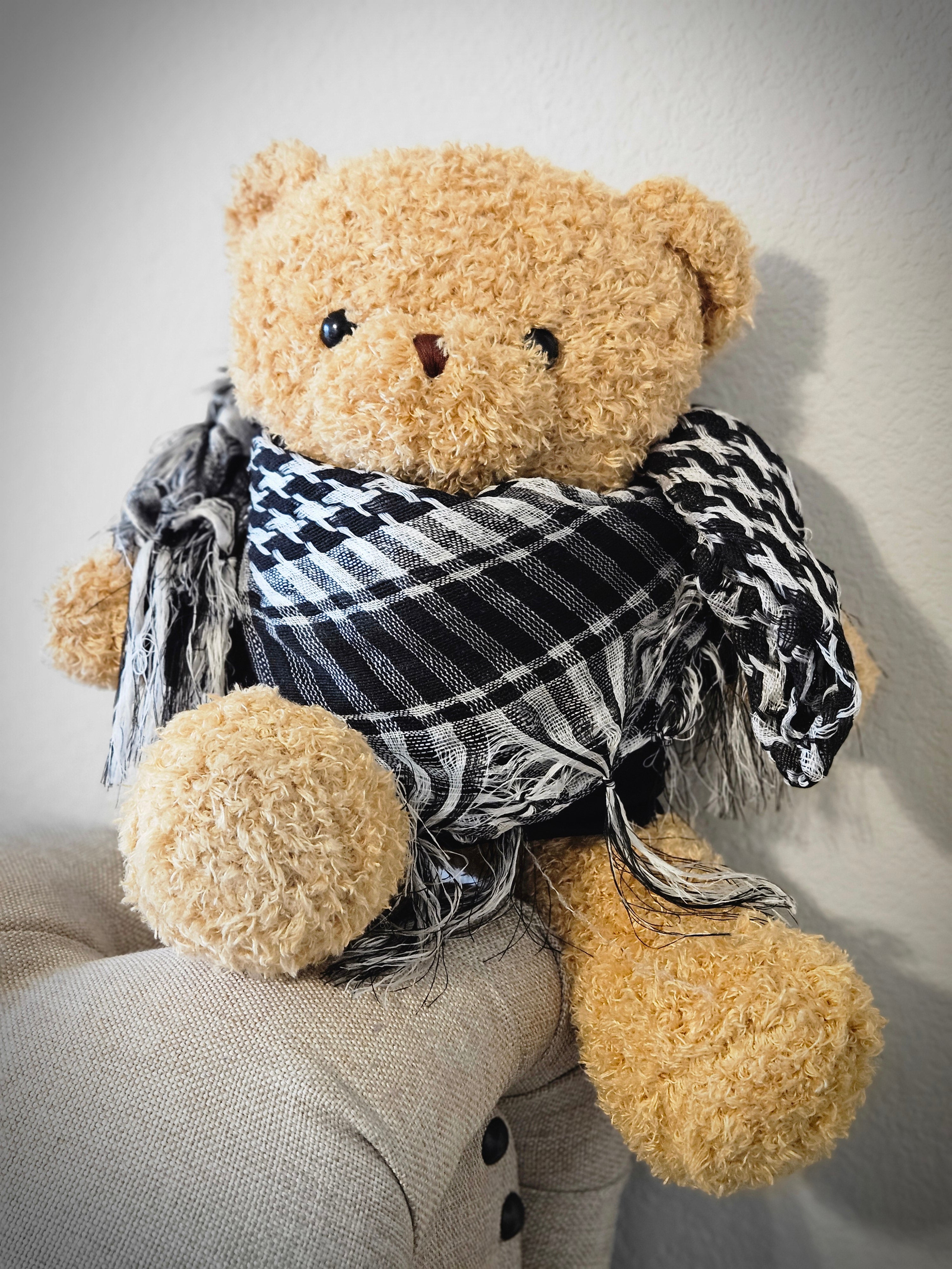 Habibi Bear Wearing Keffiyeh Scarf - 2 in 1 Removable Kufiyah