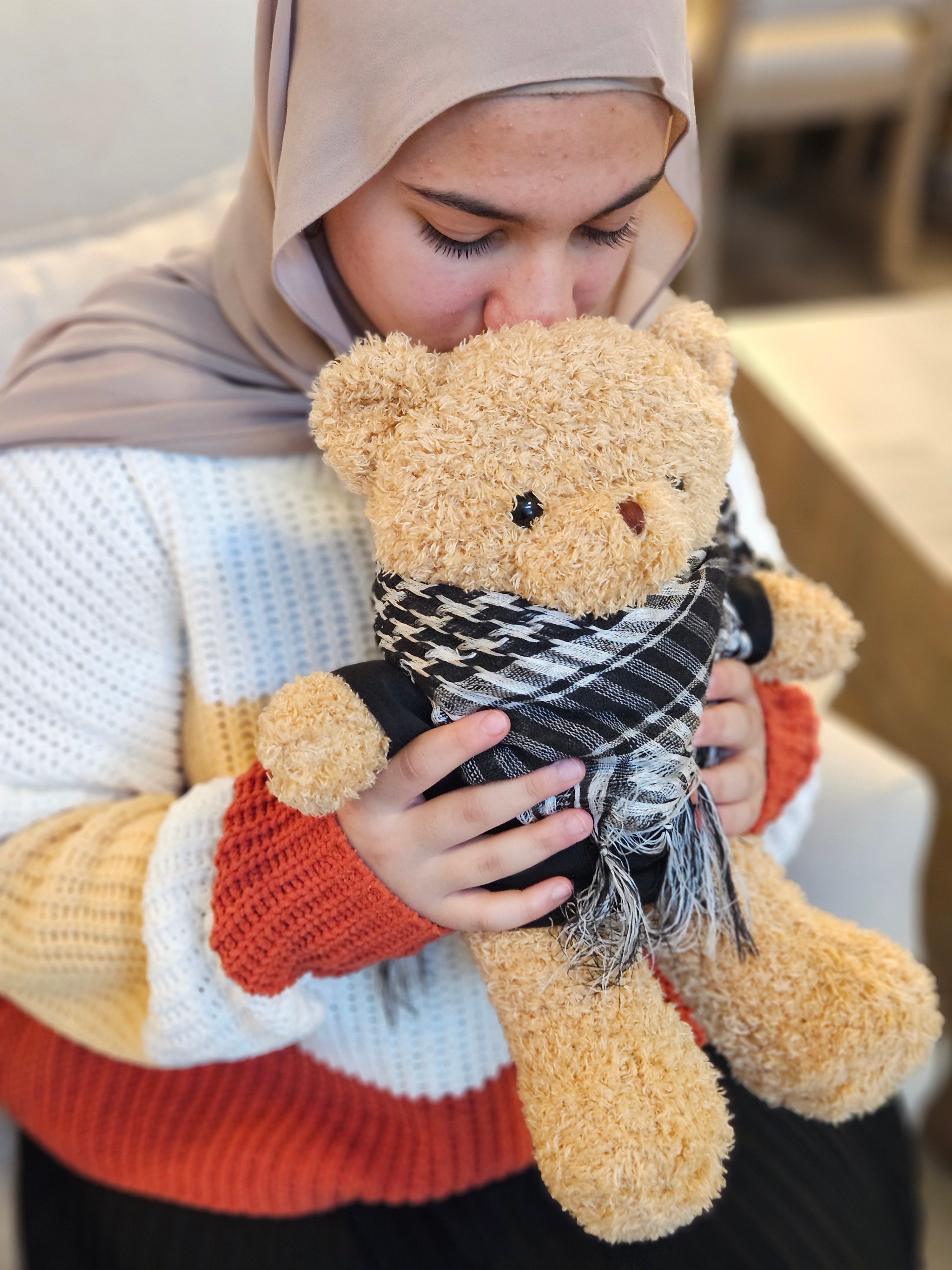 Habibi Bear Wearing Keffiyeh Scarf - 2 in 1 Removable Kufiyah