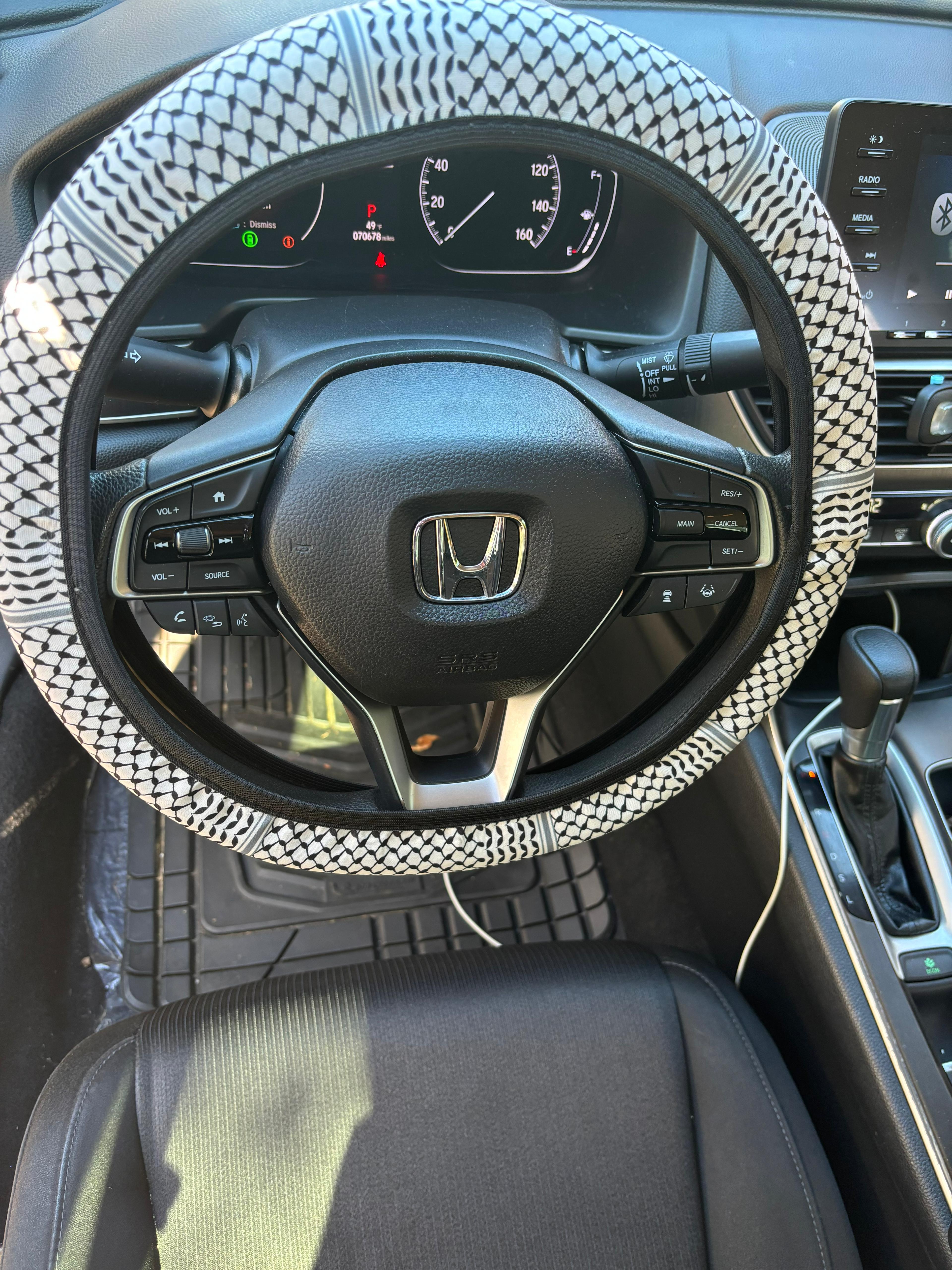 Keffiyeh Steering Wheel Cover - Kufiya Vehicle Accessory