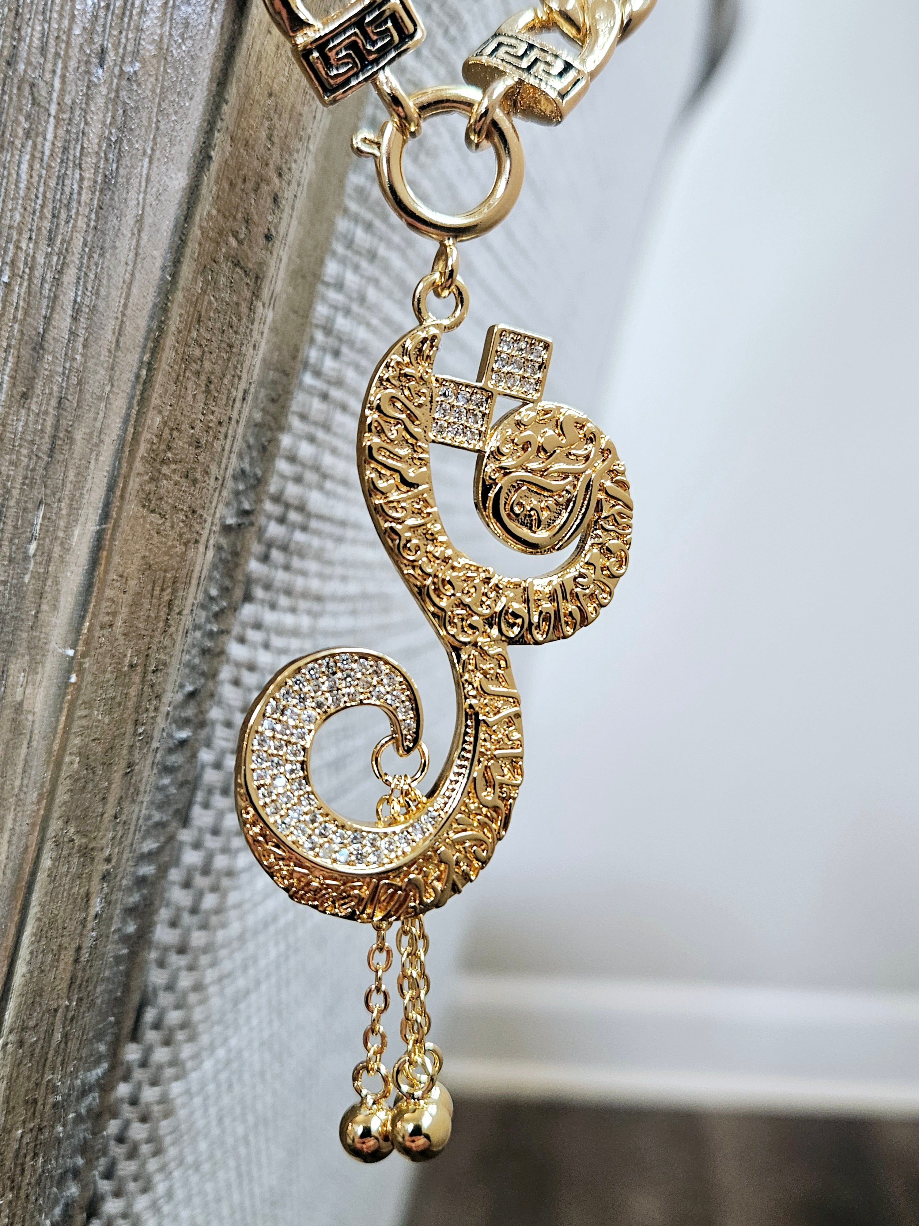 Luxurious "Qul" Arabic Necklace & Bracelet Set – 18K Gold Plated Elegance