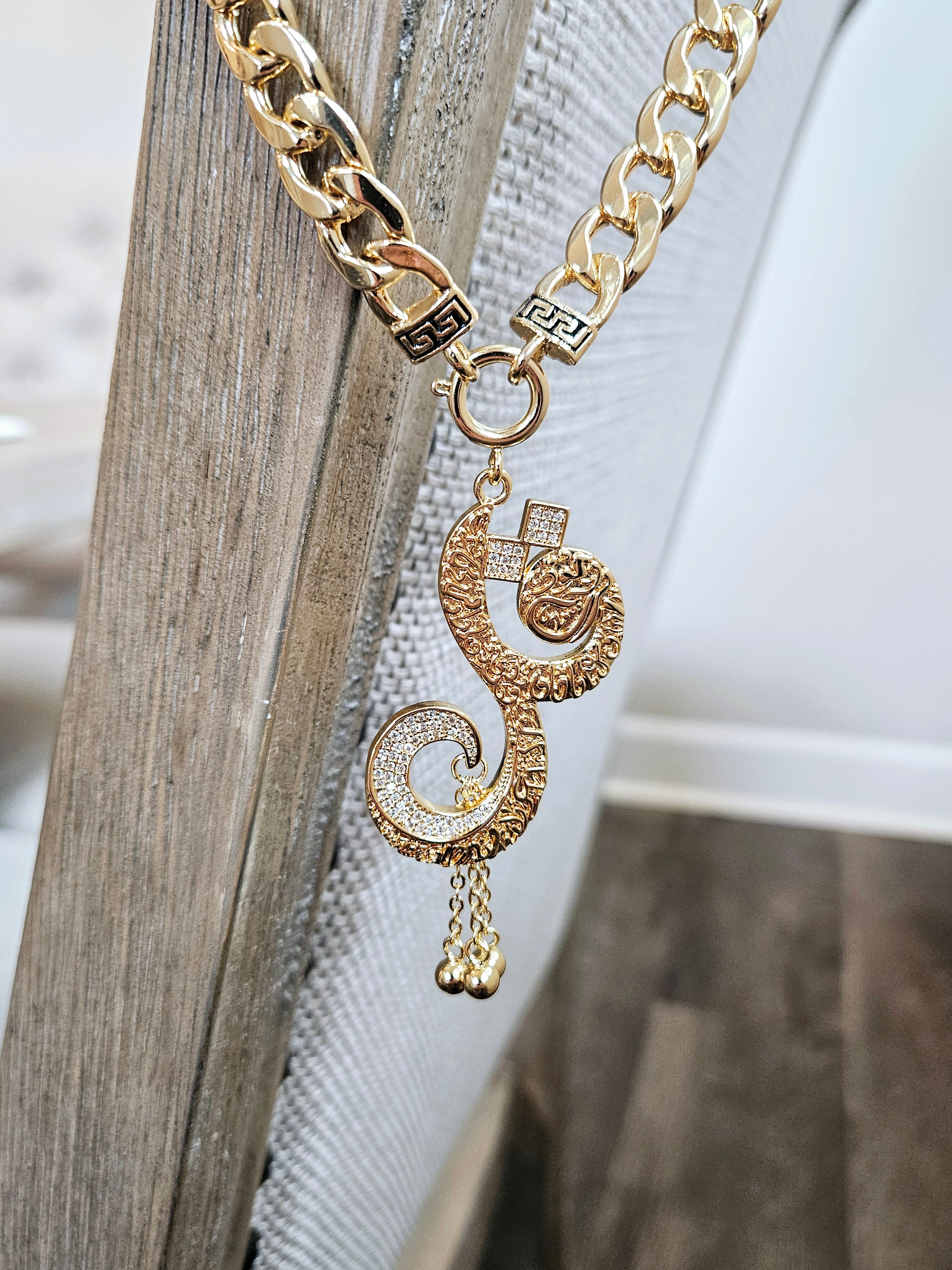 Luxurious "Qul" Arabic Necklace & Bracelet Set – 18K Gold Plated Elegance